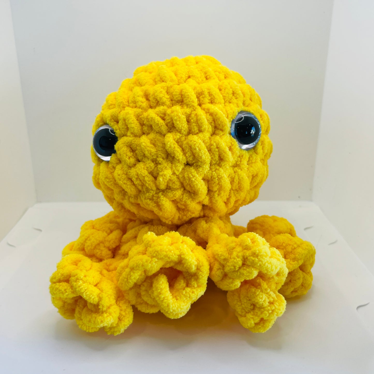 Ollie Octo - Bright Yellow