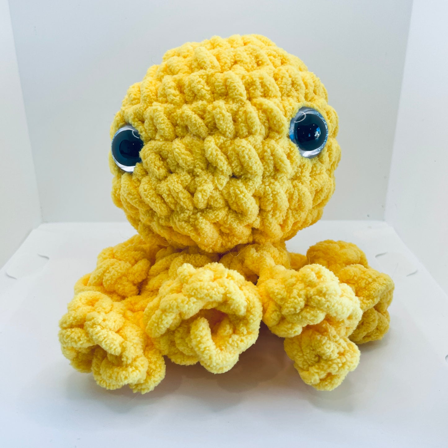 Ollie Octo - Bright Yellow