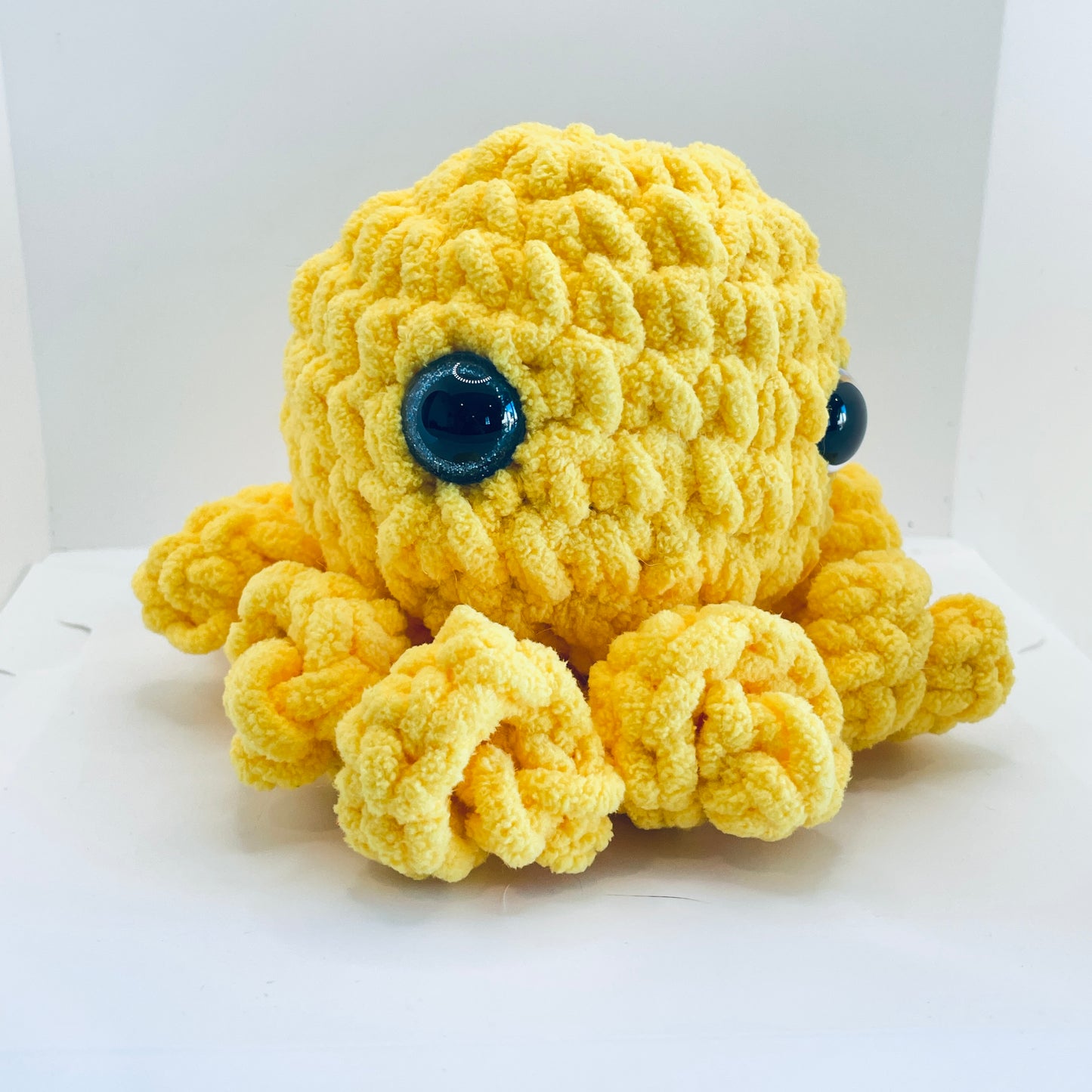 Ollie Octo - Bright Yellow