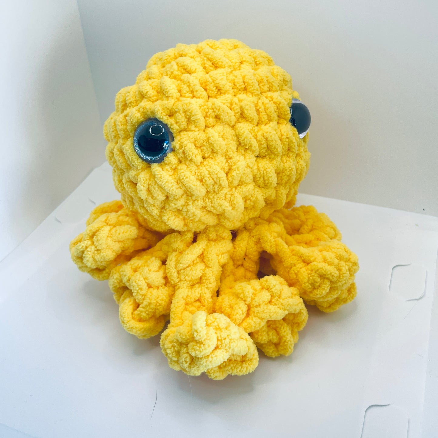 Ollie Octo - Bright Yellow