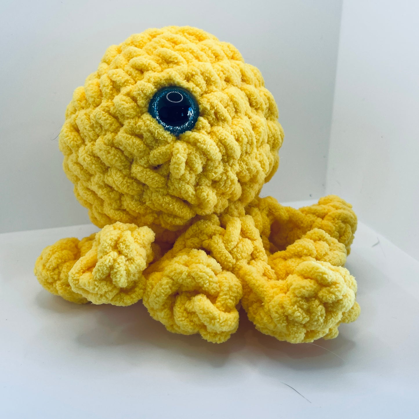 Ollie Octo - Bright Yellow