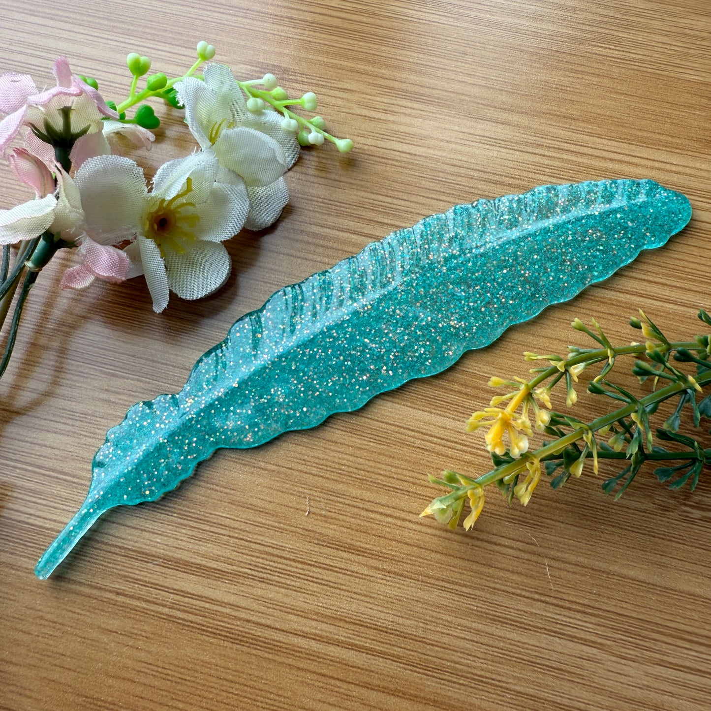 Bookmark: Resin Feather Bookmark (FBKM02)