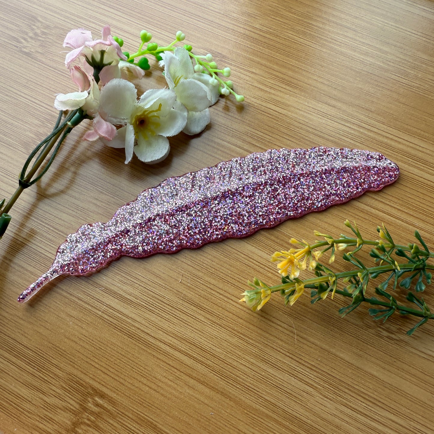 Bookmark: Resin Feather Bookmark (FBKM04)