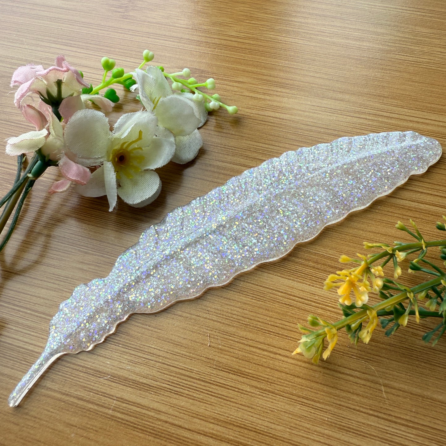 Bookmark: Resin Feather Bookmark (FBKM05)