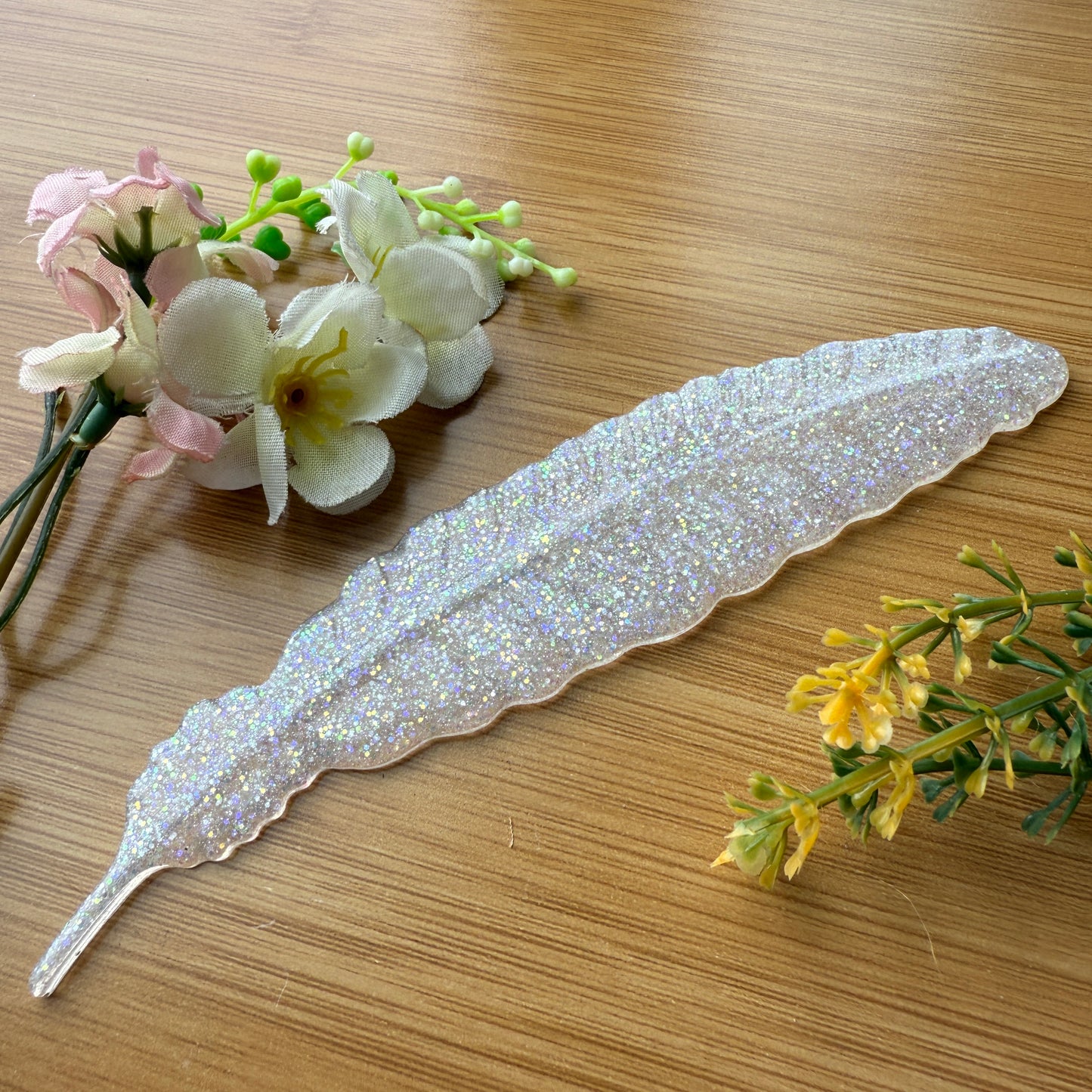 Bookmark: Resin Feather Bookmark (FBKM05)