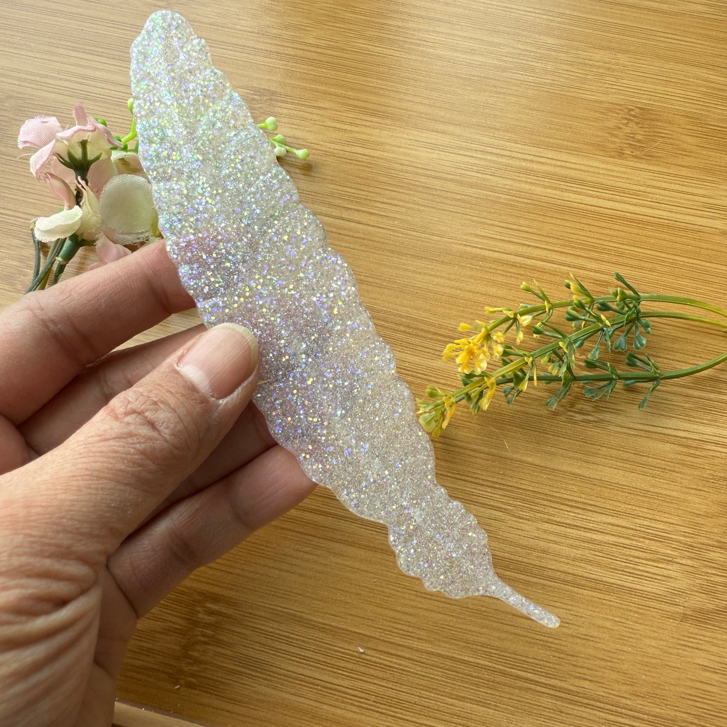 Bookmark: Resin Feather Bookmark (FBKM05)