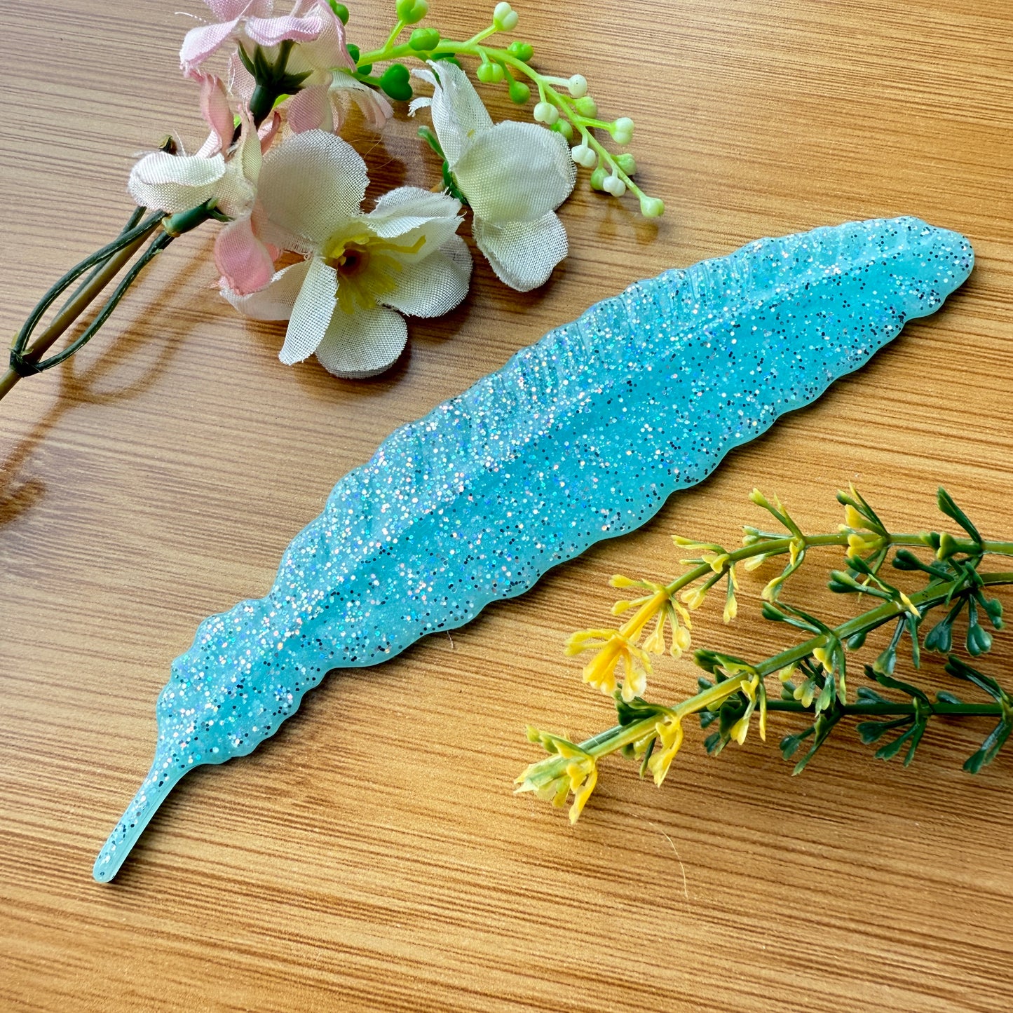 Bookmark: Resin Feather Bookmark (FBKM09)