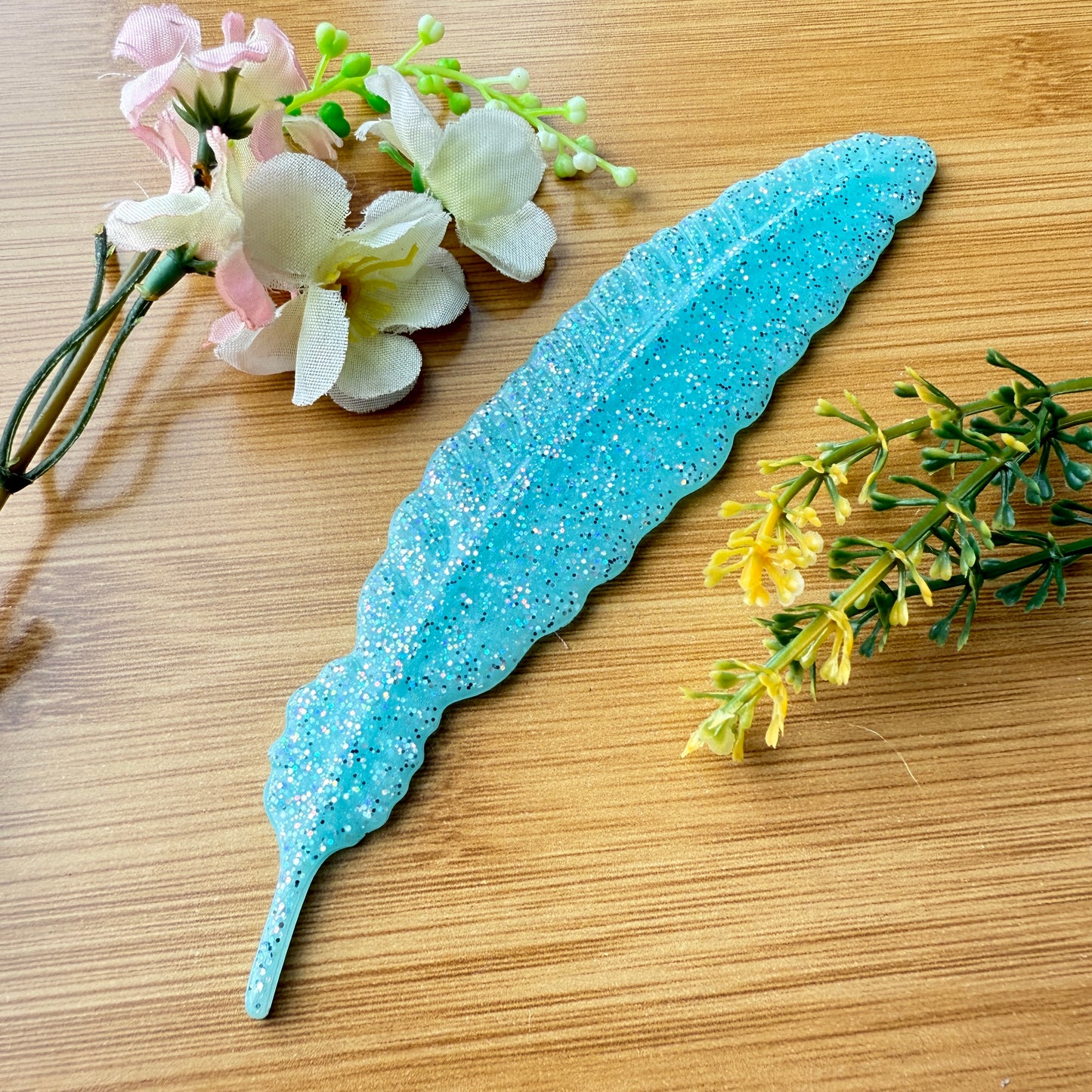 Bookmark: Resin Feather Bookmark (FBKM09)