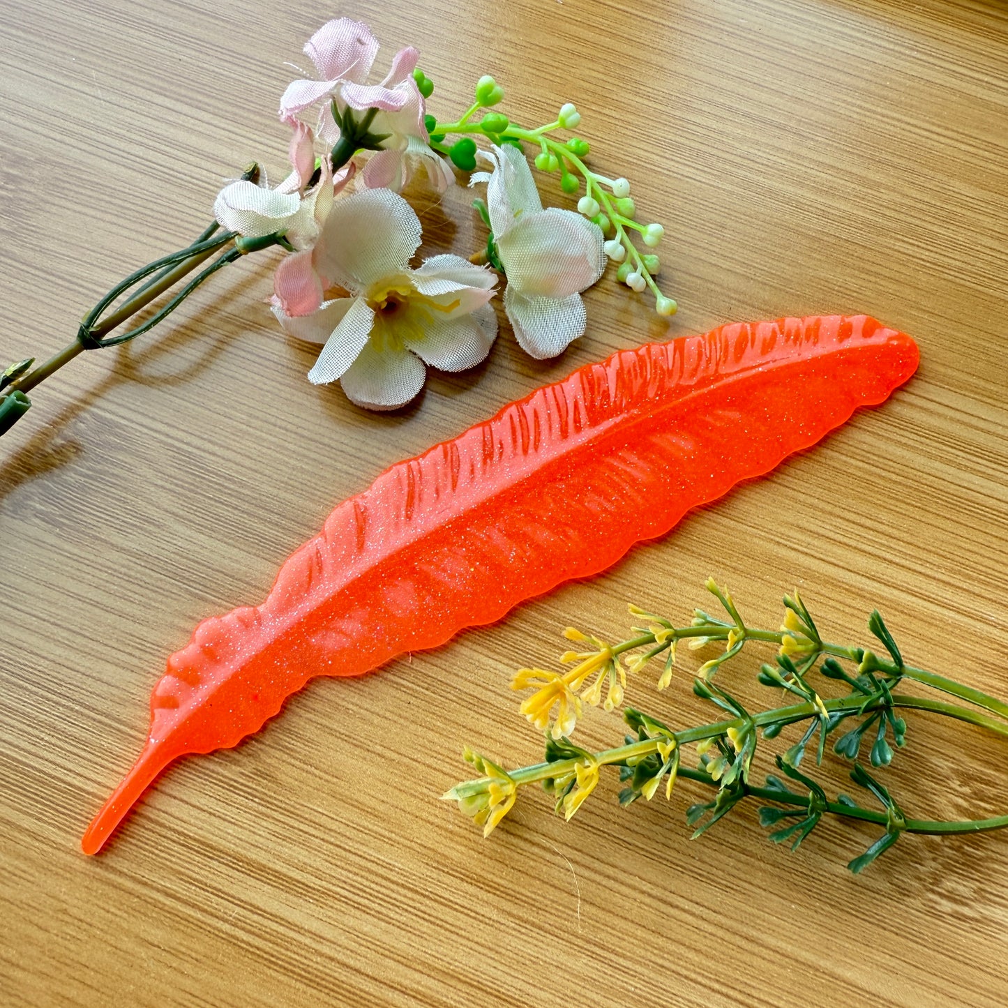 Bookmark: Resin Feather Bookmark (FBKM10)