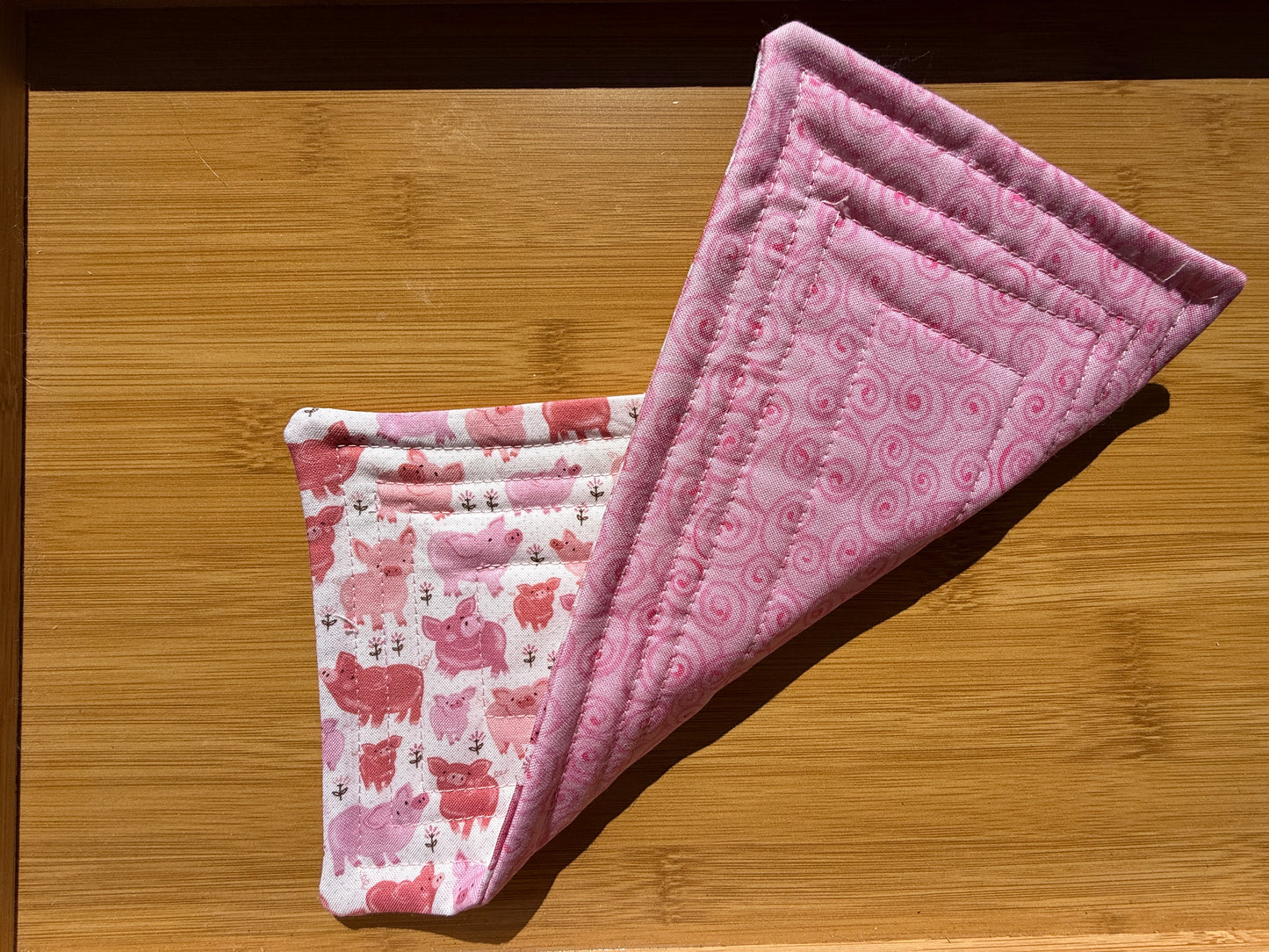Coffee Mug Rug / Snack Mat (Pink Piggies)