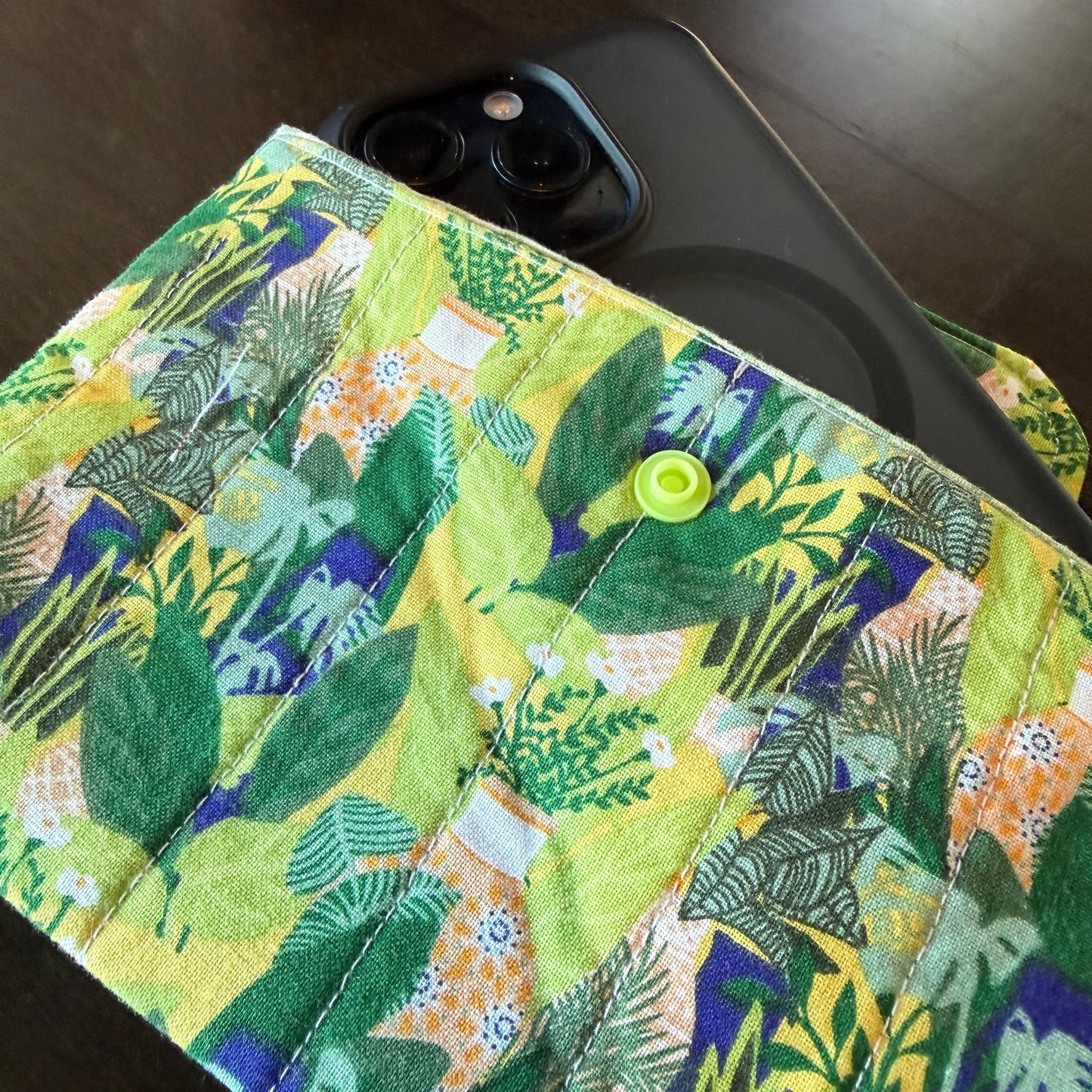 Cellphone Pouch - Plant Lover Green