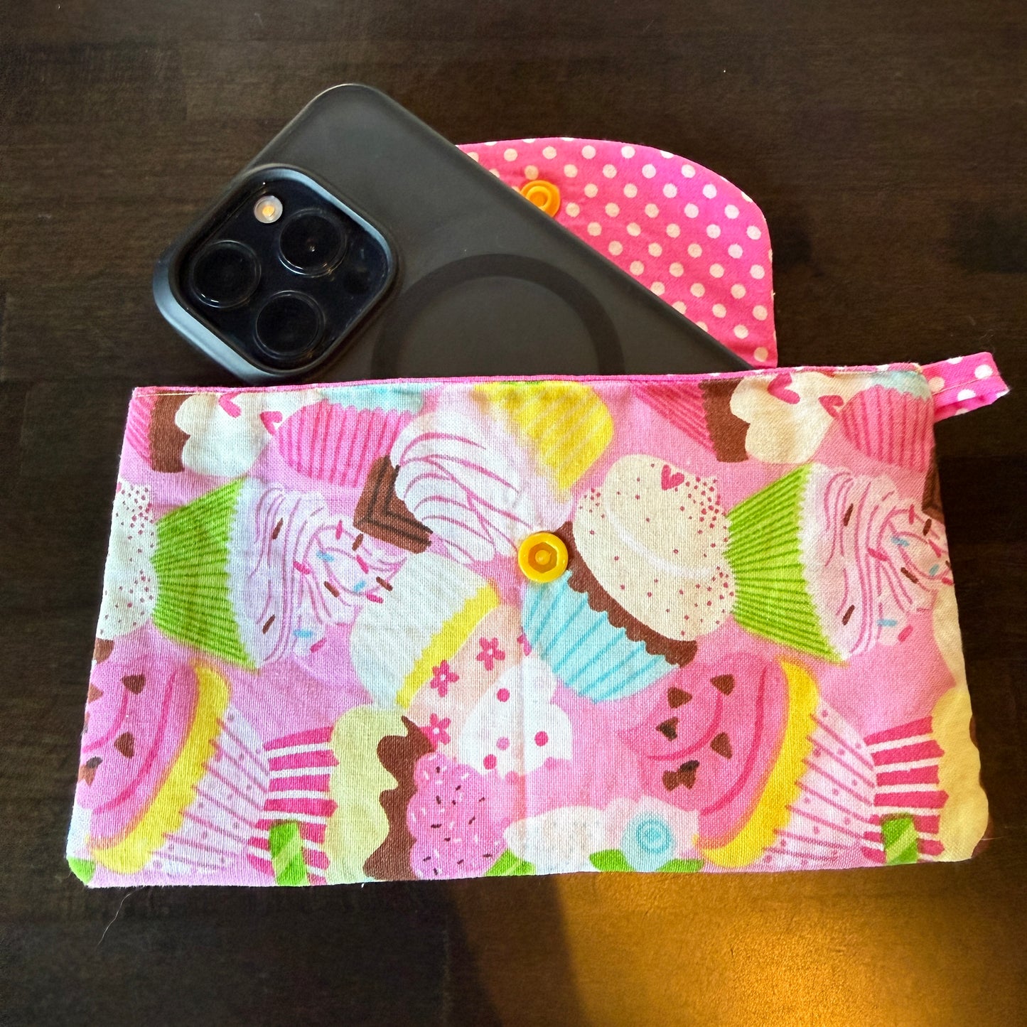 Cellphone Pouch - Cupcake