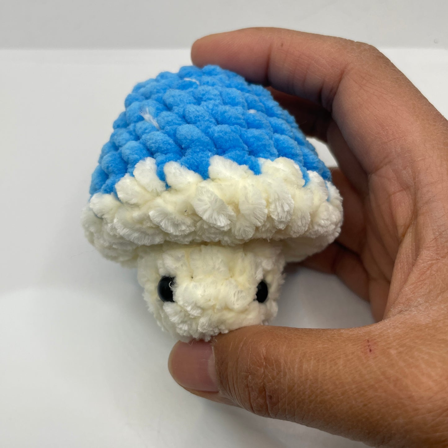 Velvety Mushroom Fidget Pop Top Keychain - Blue top & White